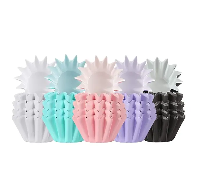 12-Pack Pastel-Colored Wavy Cupcake Liners 1