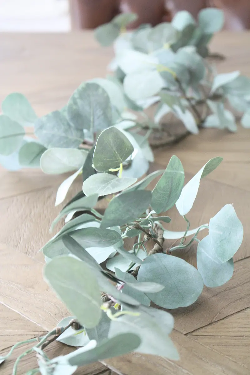 Faux Leaf Garland – 150Cm Realistic Botanical Decoration 1