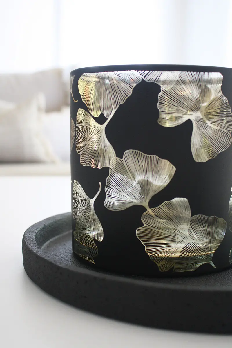 Large Ginkgo Leaf Glass Candle Holder – Black Base With Gold Accents 1