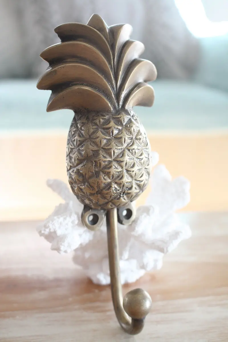 Large Pineapple Wall Hook – Decorative Brass Hardware 1